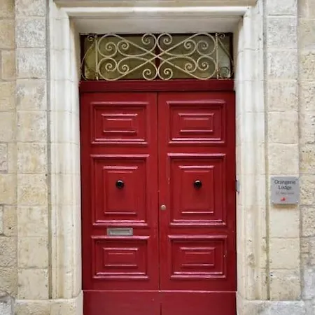 Orangery 101 - Duplex Studio Apartment Valletta